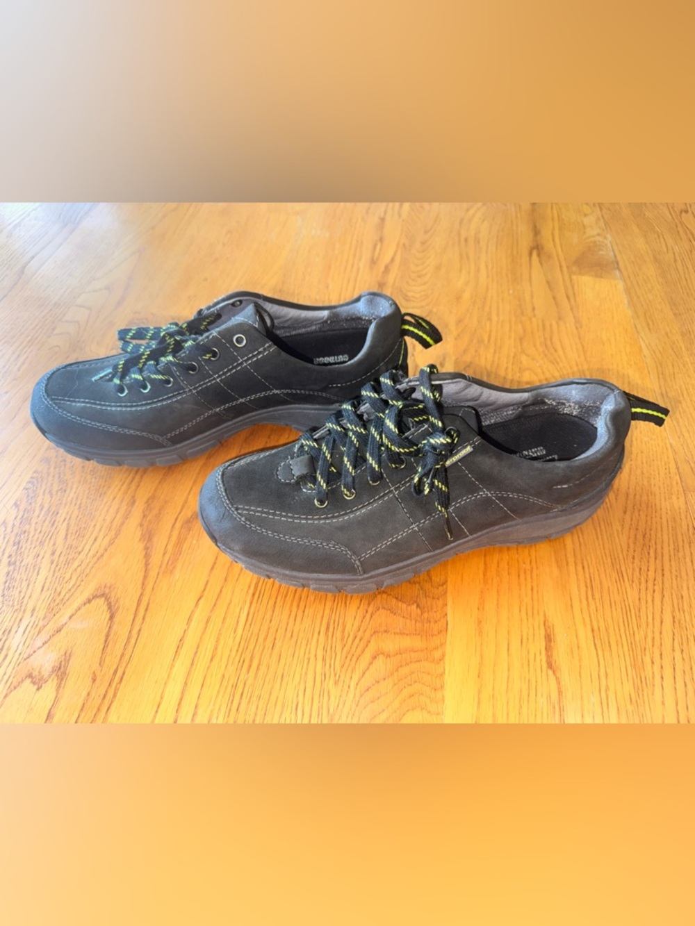 Clarks Women’s Lace-Up‎ Shoes